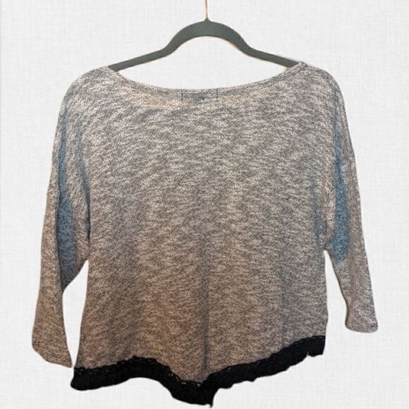 Absolutely Famous Crop Top Long Sleeve - Picture 2 of 6